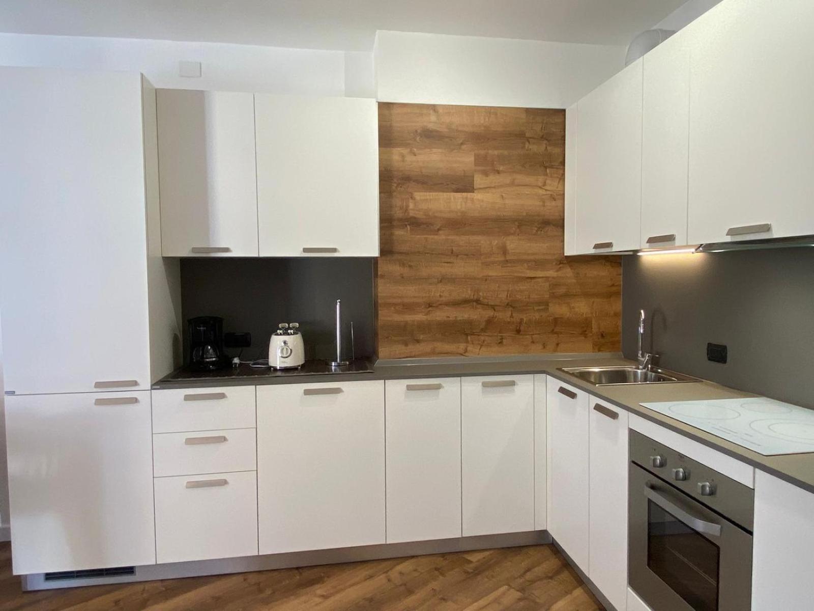 Lakeside Apartment غْرافيدونا المظهر الخارجي الصورة